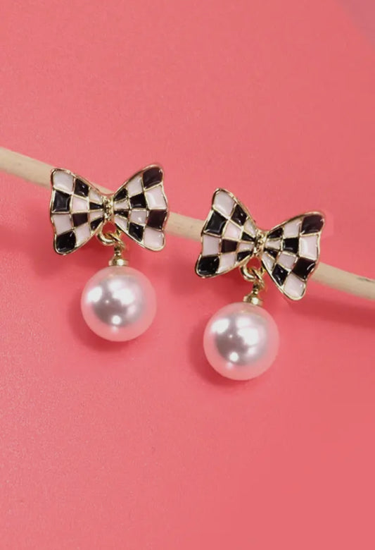 Bow Pearl Earrings